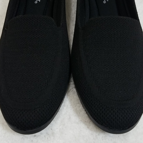 Sophia Taylor Black Flats - Picture 3 of 9